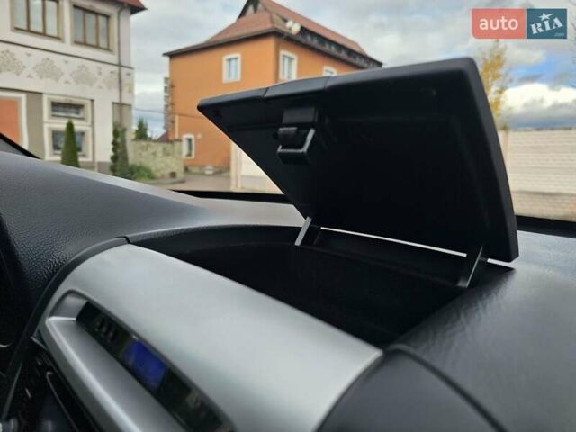 Серый Хендай Санта Фе, объемом двигателя 2.2 л и пробегом 210 тыс. км за 9750 $, фото 137 на Automoto.ua