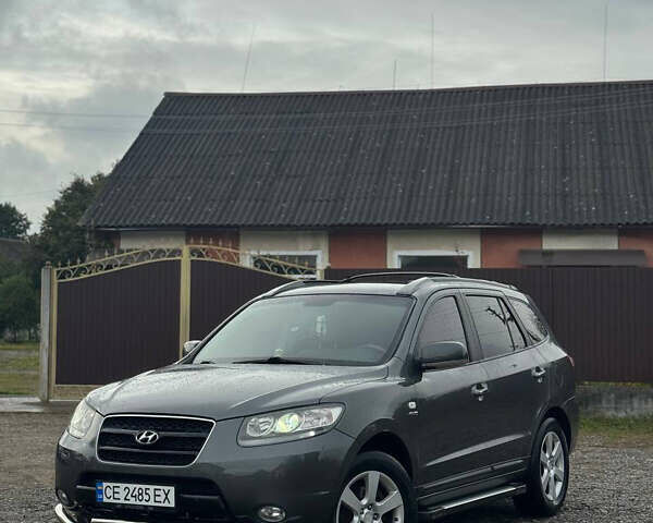 Серый Хендай Санта Фе, объемом двигателя 2.19 л и пробегом 265 тыс. км за 9900 $, фото 1 на Automoto.ua
