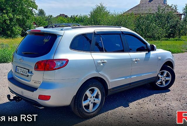 Серый Хендай Санта Фе, объемом двигателя 2.2 л и пробегом 160 тыс. км за 10200 $, фото 1 на Automoto.ua