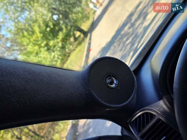 Серый Хендай Санта Фе, объемом двигателя 2.66 л и пробегом 172 тыс. км за 9500 $, фото 36 на Automoto.ua