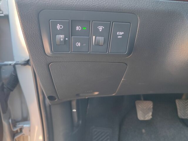 Серый Хендай Санта Фе, объемом двигателя 2.2 л и пробегом 264 тыс. км за 9800 $, фото 17 на Automoto.ua