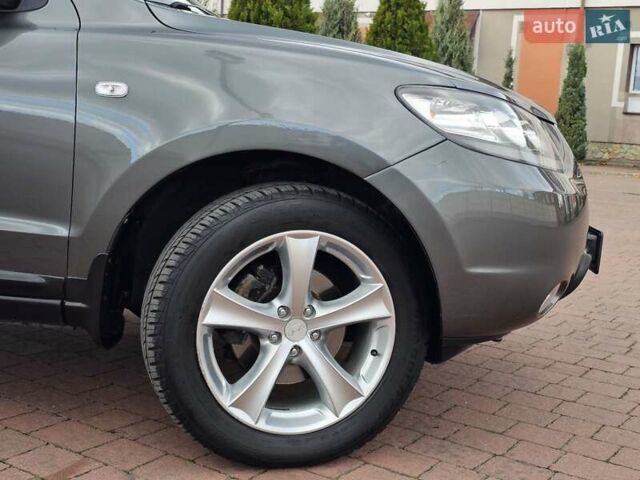 Сірий Хендай Санта Фе, об'ємом двигуна 2.2 л та пробігом 210 тис. км за 9950 $, фото 55 на Automoto.ua