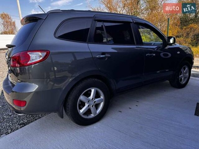 Сірий Хендай Санта Фе, об'ємом двигуна 2.7 л та пробігом 267 тис. км за 8900 $, фото 3 на Automoto.ua