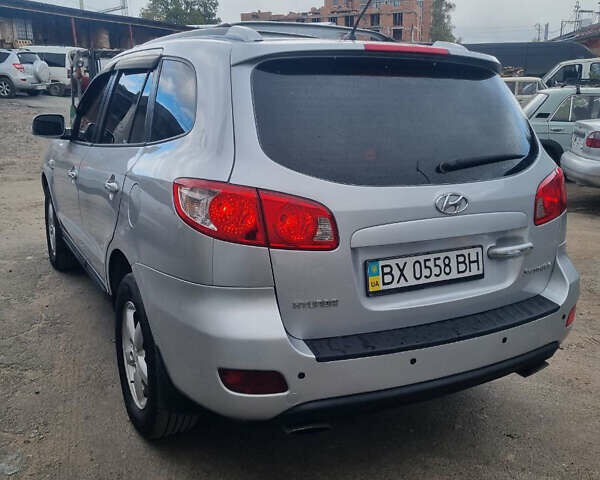 Серый Хендай Санта Фе, объемом двигателя 2.2 л и пробегом 255 тыс. км за 10500 $, фото 16 на Automoto.ua