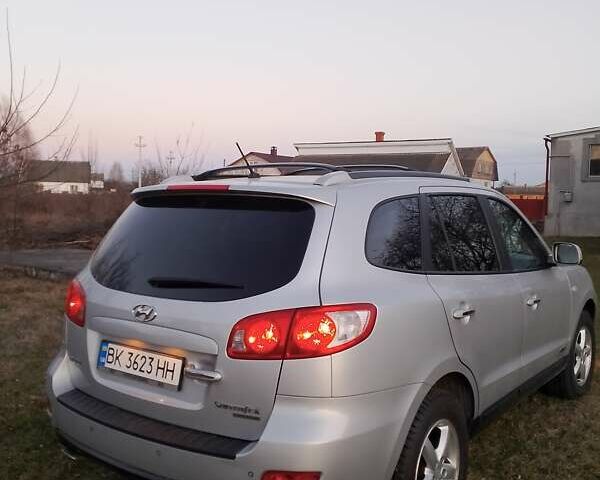 Серый Хендай Санта Фе, объемом двигателя 2.19 л и пробегом 190 тыс. км за 9800 $, фото 2 на Automoto.ua