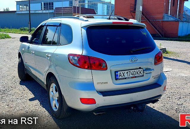 Серый Хендай Санта Фе, объемом двигателя 2.2 л и пробегом 160 тыс. км за 10200 $, фото 2 на Automoto.ua