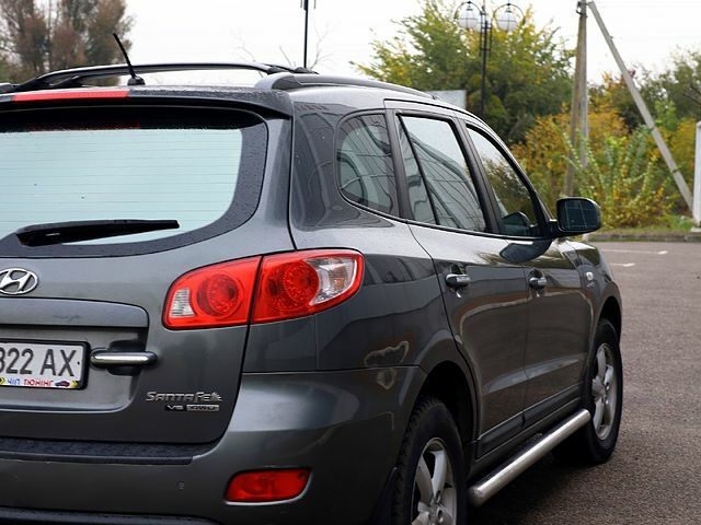 Серый Хендай Санта Фе, объемом двигателя 2.7 л и пробегом 0 тыс. км за 8200 $, фото 2 на Automoto.ua
