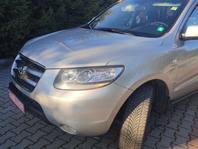 Серый Хендай Санта Фе, объемом двигателя 2.2 л и пробегом 264 тыс. км за 9800 $, фото 5 на Automoto.ua