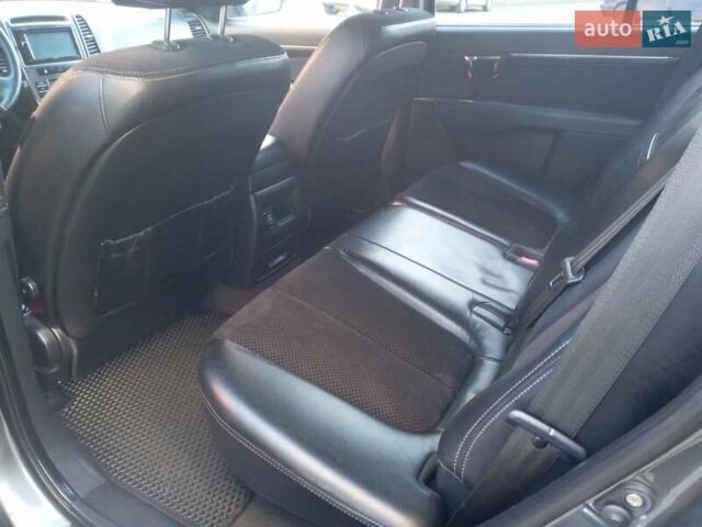 Сірий Хендай Санта Фе, об'ємом двигуна 2.2 л та пробігом 230 тис. км за 9450 $, фото 26 на Automoto.ua