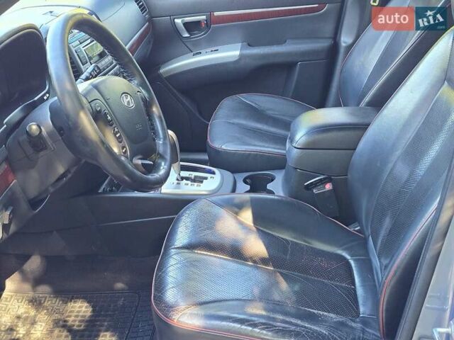 Серый Хендай Санта Фе, объемом двигателя 2.66 л и пробегом 172 тыс. км за 9500 $, фото 38 на Automoto.ua