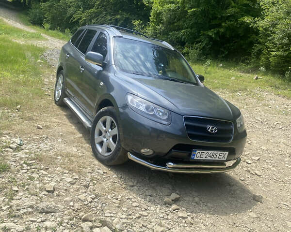 Серый Хендай Санта Фе, объемом двигателя 2.19 л и пробегом 265 тыс. км за 9900 $, фото 13 на Automoto.ua