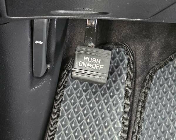 Сірий Хендай Санта Фе, об'ємом двигуна 2.2 л та пробігом 210 тис. км за 9950 $, фото 186 на Automoto.ua