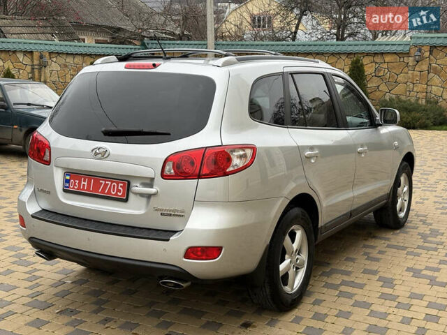 Сірий Хендай Санта Фе, об'ємом двигуна 2.2 л та пробігом 235 тис. км за 10700 $, фото 8 на Automoto.ua