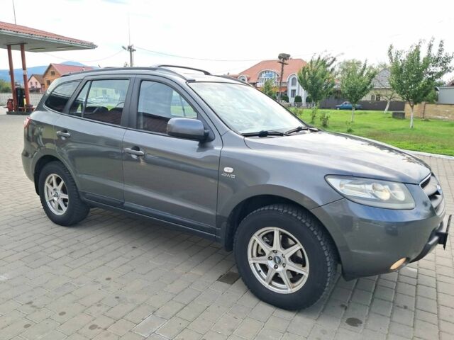 Серый Хендай Санта Фе, объемом двигателя 0 л и пробегом 220 тыс. км за 5000 $, фото 4 на Automoto.ua