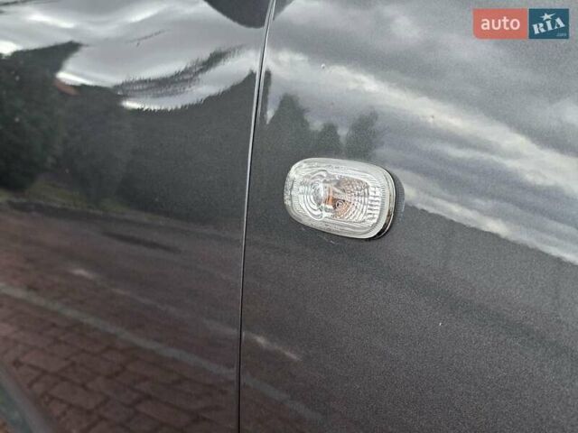 Сірий Хендай Санта Фе, об'ємом двигуна 2.2 л та пробігом 210 тис. км за 9950 $, фото 56 на Automoto.ua