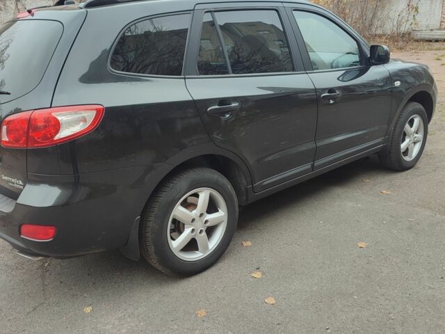 Серый Хендай Санта Фе, объемом двигателя 0 л и пробегом 199 тыс. км за 9500 $, фото 3 на Automoto.ua