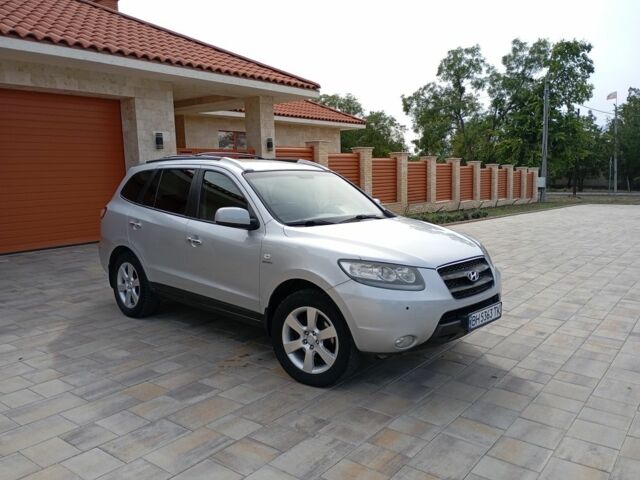 Серый Хендай Санта Фе, объемом двигателя 2.2 л и пробегом 190 тыс. км за 10500 $, фото 1 на Automoto.ua