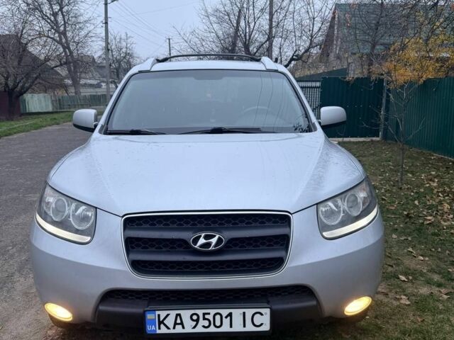 Серый Хендай Санта Фе, объемом двигателя 2.7 л и пробегом 140 тыс. км за 9200 $, фото 1 на Automoto.ua