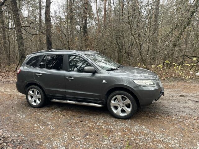 Сірий Хендай Санта Фе, об'ємом двигуна 2.2 л та пробігом 200 тис. км за 5500 $, фото 3 на Automoto.ua