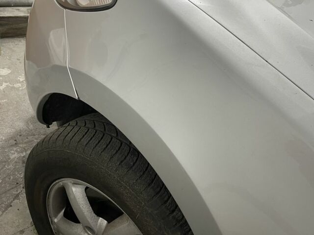 Серый Хендай Санта Фе, объемом двигателя 2.2 л и пробегом 280 тыс. км за 6700 $, фото 7 на Automoto.ua