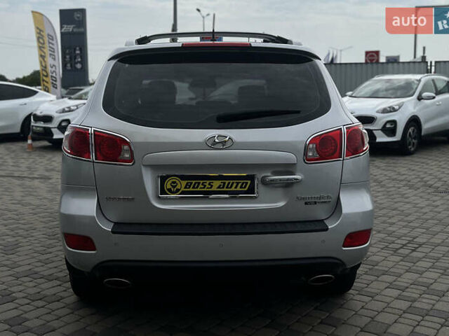 Серый Хендай Санта Фе, объемом двигателя 2.66 л и пробегом 210 тыс. км за 9500 $, фото 5 на Automoto.ua