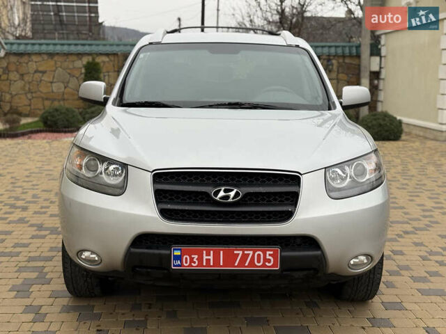 Сірий Хендай Санта Фе, об'ємом двигуна 2.2 л та пробігом 235 тис. км за 10700 $, фото 1 на Automoto.ua