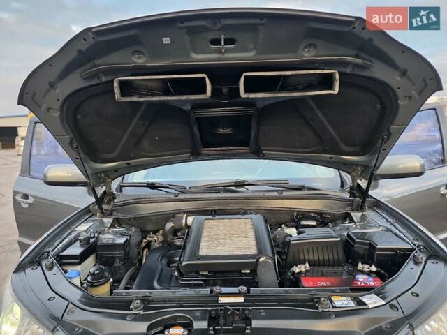 Серый Хендай Санта Фе, объемом двигателя 2.2 л и пробегом 319 тыс. км за 9777 $, фото 59 на Automoto.ua