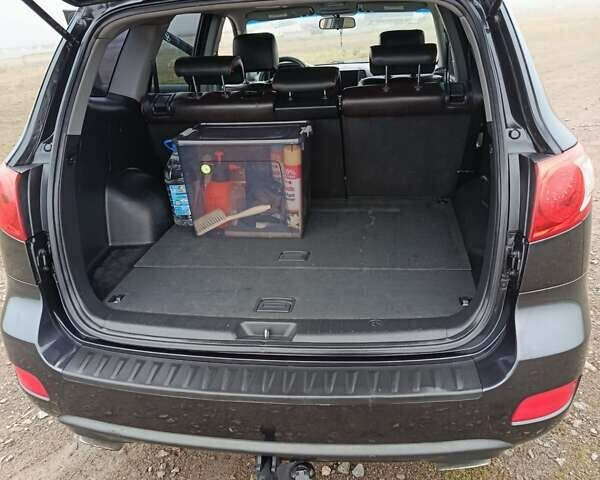 Серый Хендай Санта Фе, объемом двигателя 2.2 л и пробегом 245 тыс. км за 9900 $, фото 19 на Automoto.ua