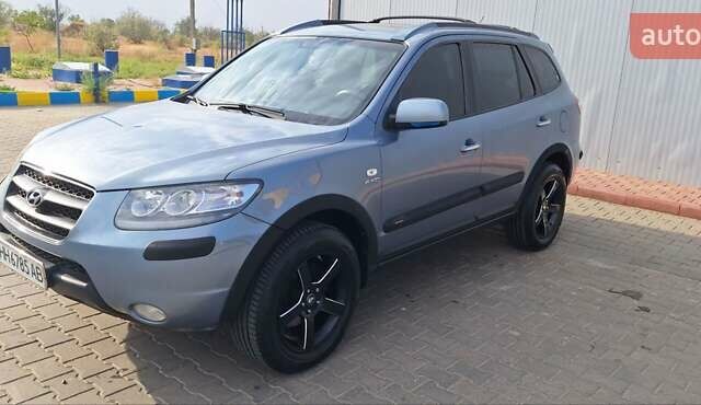 Сірий Хендай Санта Фе, об'ємом двигуна 2.19 л та пробігом 235 тис. км за 10000 $, фото 8 на Automoto.ua