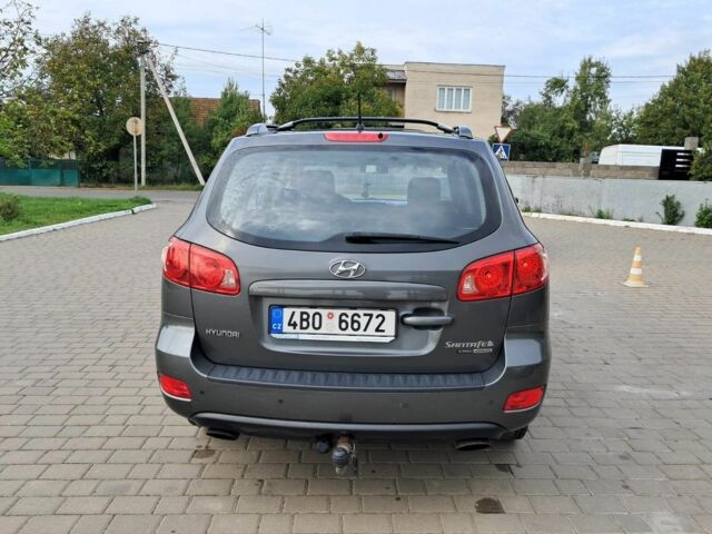 Серый Хендай Санта Фе, объемом двигателя 0 л и пробегом 220 тыс. км за 5000 $, фото 1 на Automoto.ua