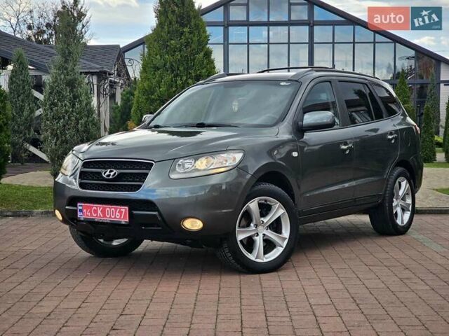 Серый Хендай Санта Фе, объемом двигателя 2.2 л и пробегом 210 тыс. км за 9750 $, фото 5 на Automoto.ua