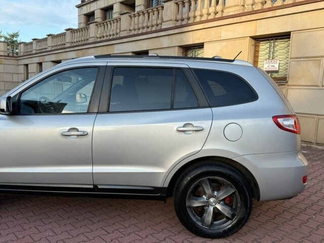 Серый Хендай Санта Фе, объемом двигателя 2.2 л и пробегом 259 тыс. км за 2500 $, фото 1 на Automoto.ua