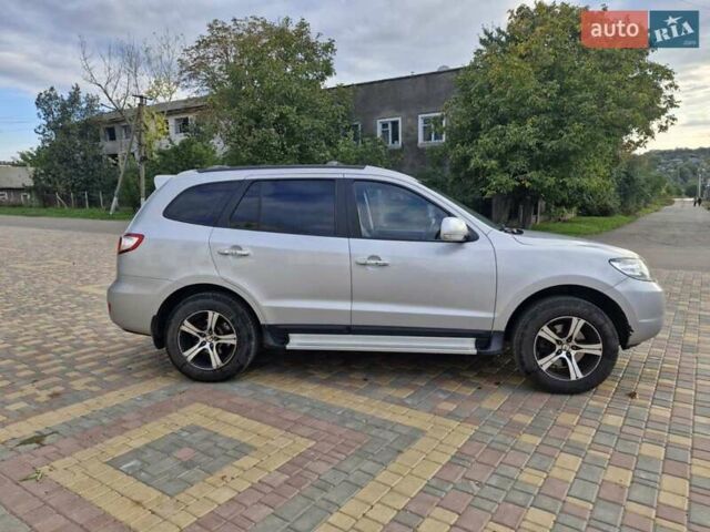 Серый Хендай Санта Фе, объемом двигателя 2.19 л и пробегом 267 тыс. км за 9600 $, фото 10 на Automoto.ua