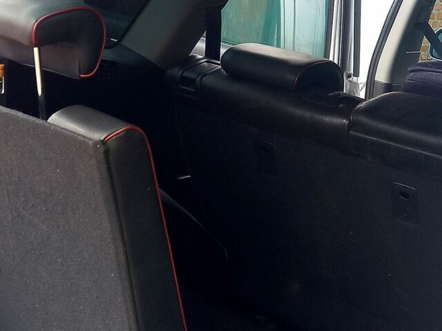 Серый Хендай Санта Фе, объемом двигателя 2.2 л и пробегом 200 тыс. км за 9400 $, фото 9 на Automoto.ua