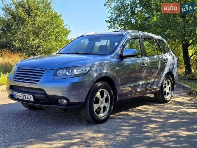 Серый Хендай Санта Фе, объемом двигателя 2.66 л и пробегом 172 тыс. км за 9500 $, фото 8 на Automoto.ua