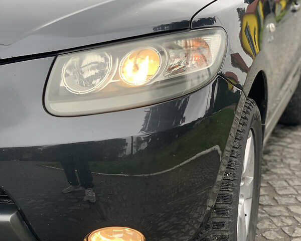 Серый Хендай Санта Фе, объемом двигателя 2.2 л и пробегом 246 тыс. км за 10250 $, фото 11 на Automoto.ua