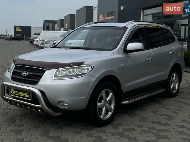 Серый Хендай Санта Фе, объемом двигателя 2.66 л и пробегом 210 тыс. км за 9500 $, фото 2 на Automoto.ua