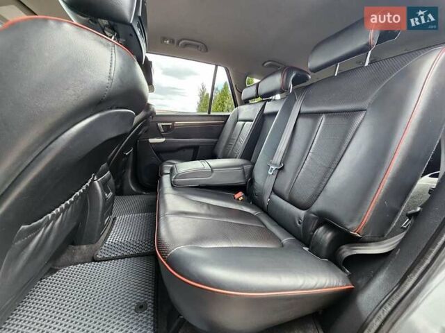 Серый Хендай Санта Фе, объемом двигателя 2.2 л и пробегом 210 тыс. км за 9750 $, фото 11 на Automoto.ua