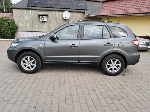 Серый Хендай Санта Фе, объемом двигателя 0 л и пробегом 220 тыс. км за 5000 $, фото 3 на Automoto.ua