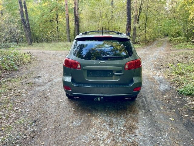 Серый Хендай Санта Фе, объемом двигателя 2.2 л и пробегом 203 тыс. км за 5500 $, фото 7 на Automoto.ua