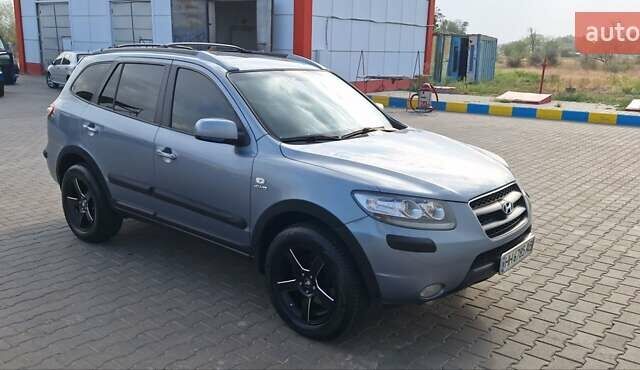 Сірий Хендай Санта Фе, об'ємом двигуна 2.19 л та пробігом 235 тис. км за 10000 $, фото 7 на Automoto.ua