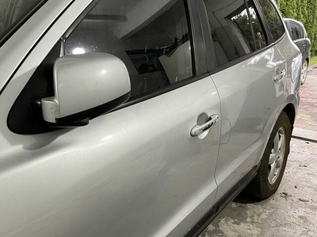 Серый Хендай Санта Фе, объемом двигателя 2.2 л и пробегом 280 тыс. км за 6700 $, фото 6 на Automoto.ua