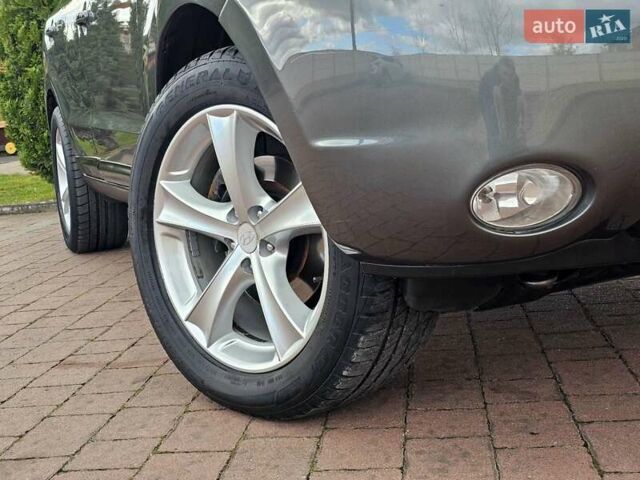 Сірий Хендай Санта Фе, об'ємом двигуна 2.2 л та пробігом 210 тис. км за 9950 $, фото 49 на Automoto.ua