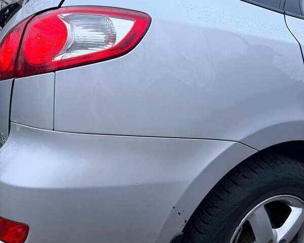 Серый Хендай Санта Фе, объемом двигателя 2.66 л и пробегом 140 тыс. км за 9200 $, фото 15 на Automoto.ua