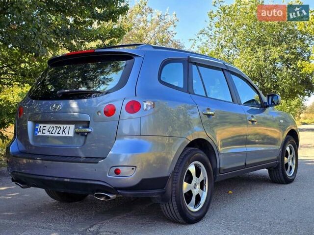 Серый Хендай Санта Фе, объемом двигателя 2.66 л и пробегом 172 тыс. км за 9500 $, фото 19 на Automoto.ua