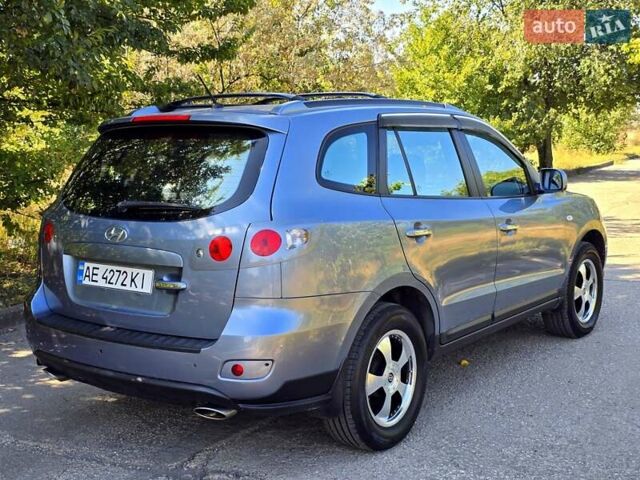 Серый Хендай Санта Фе, объемом двигателя 2.66 л и пробегом 172 тыс. км за 9500 $, фото 22 на Automoto.ua