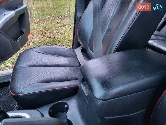 Серый Хендай Санта Фе, объемом двигателя 2.19 л и пробегом 252 тыс. км за 10300 $, фото 90 на Automoto.ua