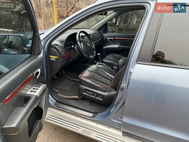 Сірий Хендай Санта Фе, об'ємом двигуна 2.2 л та пробігом 290 тис. км за 9500 $, фото 8 на Automoto.ua
