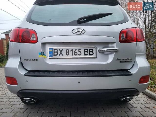 Серый Хендай Санта Фе, объемом двигателя 2.19 л и пробегом 252 тыс. км за 10300 $, фото 27 на Automoto.ua