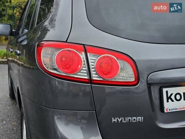 Серый Хендай Санта Фе, объемом двигателя 2.2 л и пробегом 229 тыс. км за 11999 $, фото 47 на Automoto.ua
